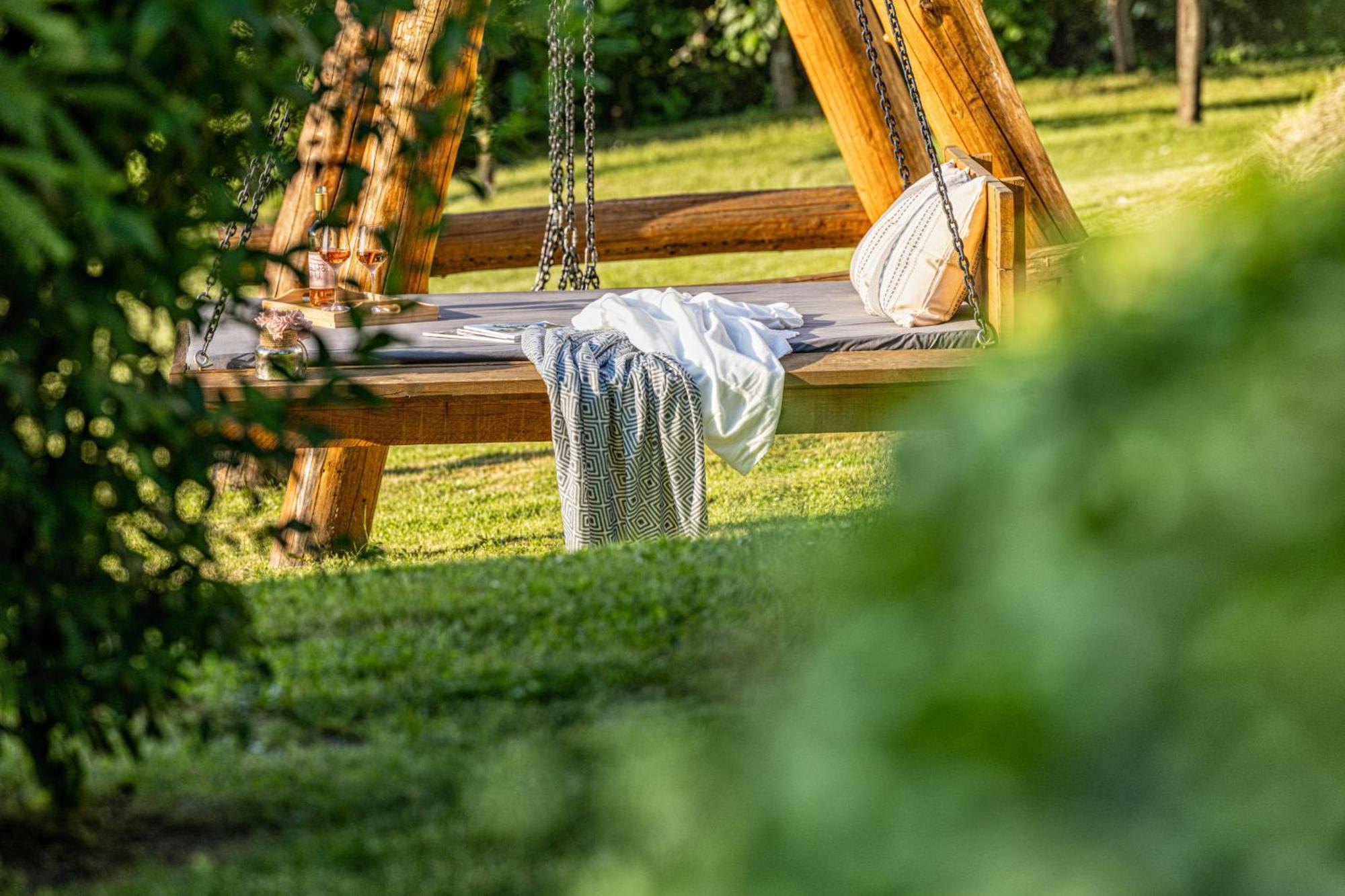 Wellnessparadies Mit Sauna Und Whirlpool Krakow am See Exterior foto